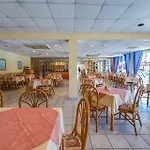 Apart-hotel Green Bungalows Hotel Apartments 4*
