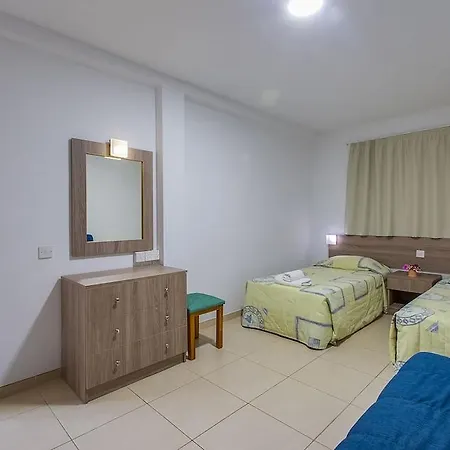 Green Bungalows Hotel Apartments 4*