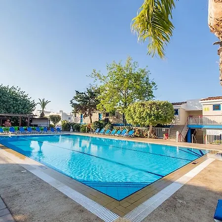 Green Bungalows Hotel Apartments 4* Αγία Νάπα