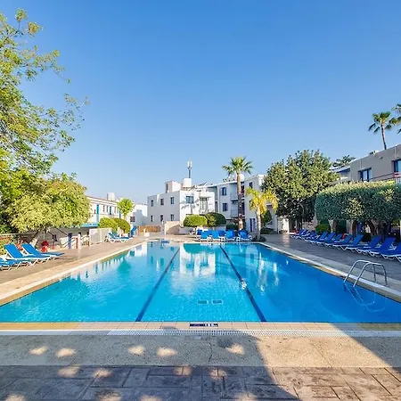 Green Bungalows Hotel Apartments Ξενοδοχείο με διαμερίσματα 4*