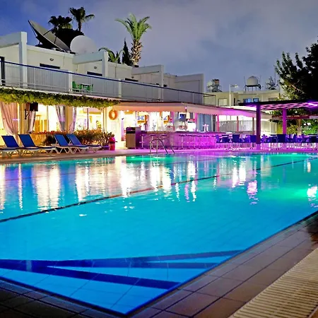 Green Bungalows Hotel Apartments 3* Ayia Napa
