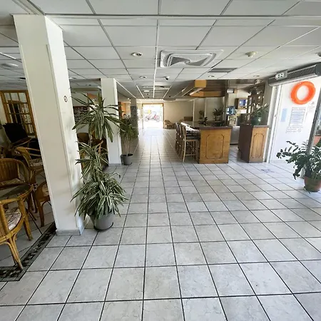 Green Bungalows Hotel Apartments 4*