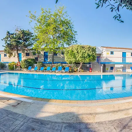 Green Bungalows Hotel Apartments