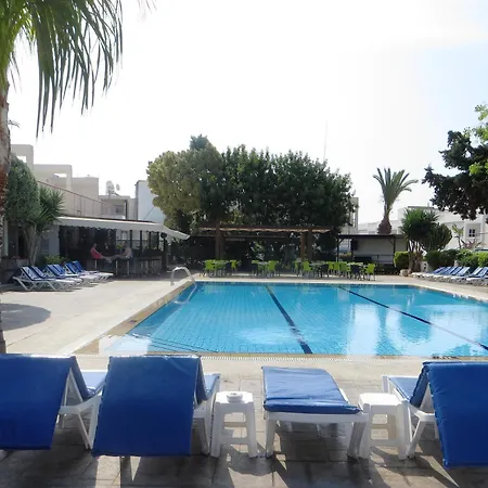 Aparthotel Green Bungalows Hotel Apartments 3*