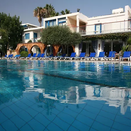 Green Bungalows Hotel Apartments 4* Αγία Νάπα