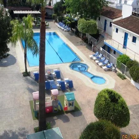 Green Bungalows Hotel Apartments 3* Ayia Napa