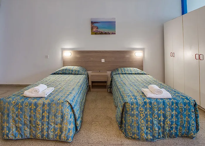 Aparthotel - Residents Only