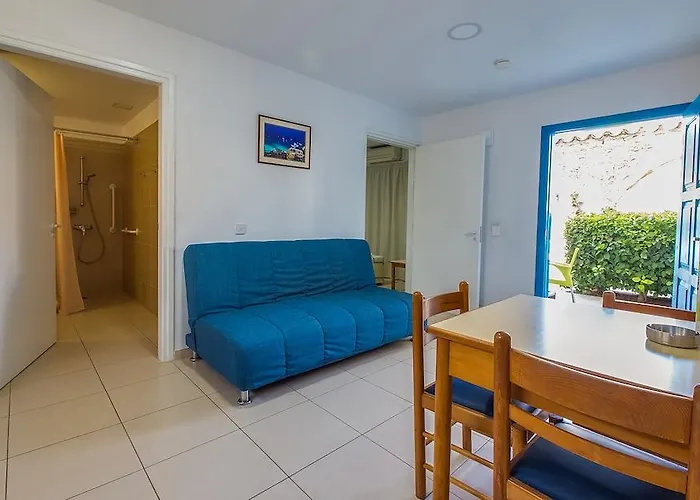 Aparthotel - Residents Only