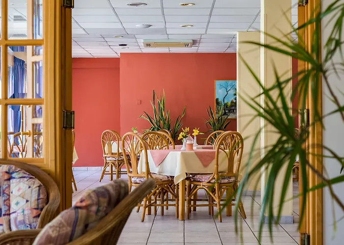 Aparthotel - Residents Only 4*