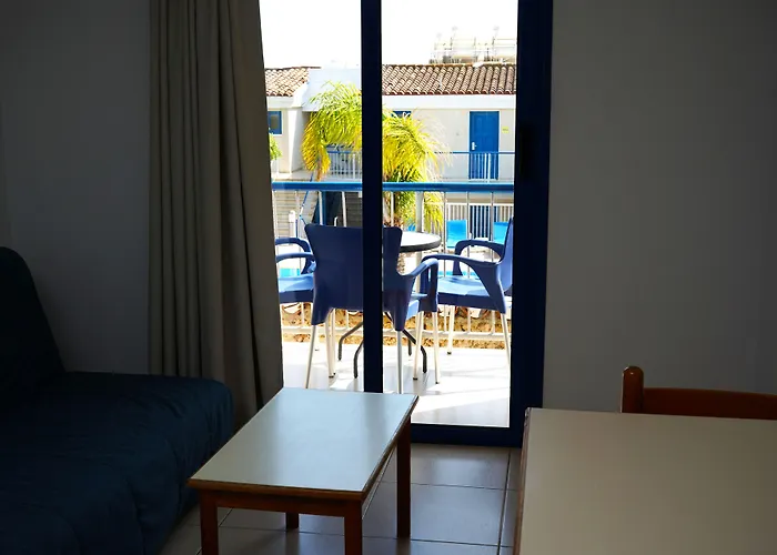 - Residents Only Aparthotel 4*