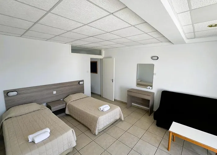 Hotel de apartamente - Residents Only 4*